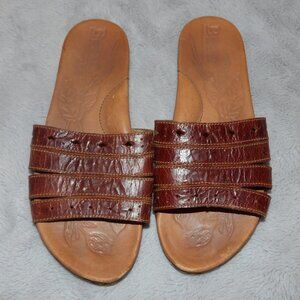 Born Leather Slide On Sandals Sz 6/36.5